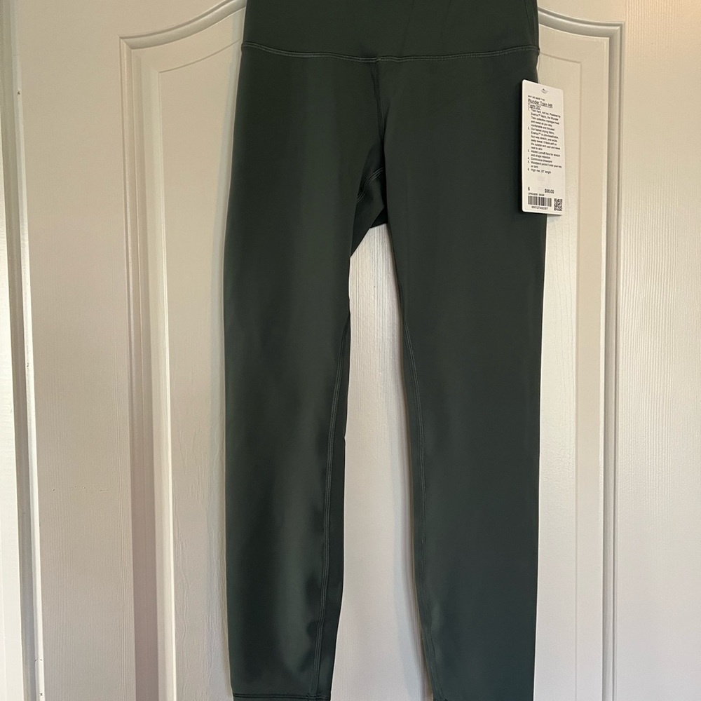 NWT Lululemon Wunder Train leggings in Smoked Spruce (green)